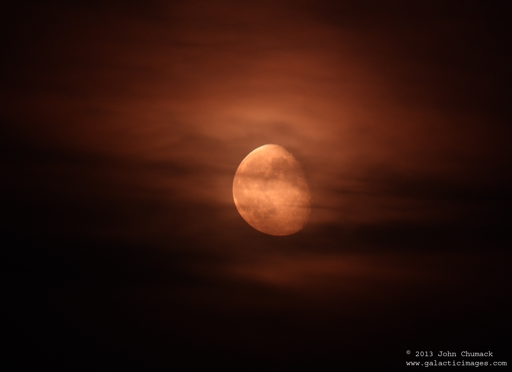 Hazy Gibbous Moon Glows Over Canada (Photo)